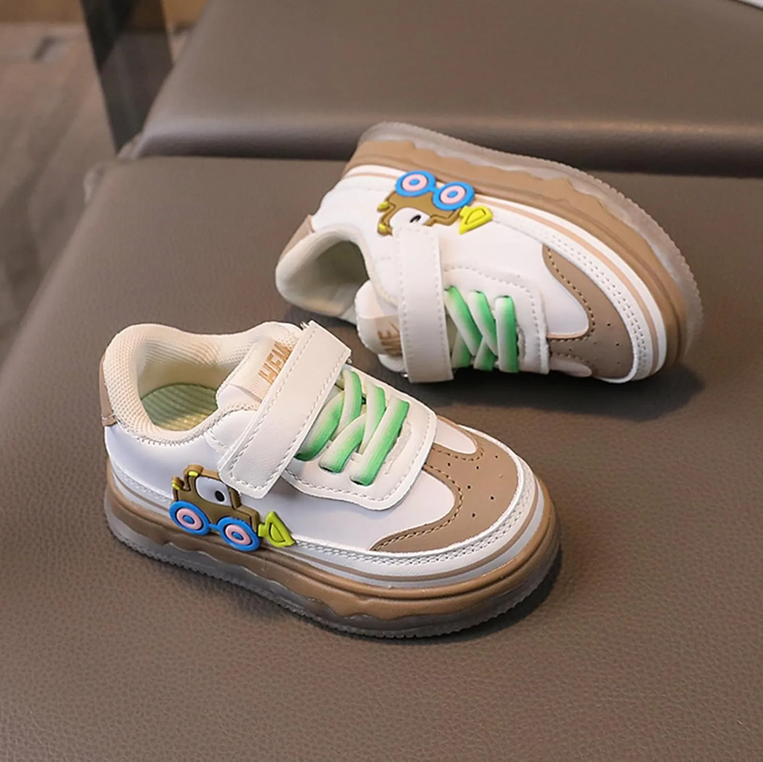 Boys Girls Sneakers Light Up for Baby Size 4 to Kids Size 9.5 artoon LED Illuminated Shoes for Outdoor Sports