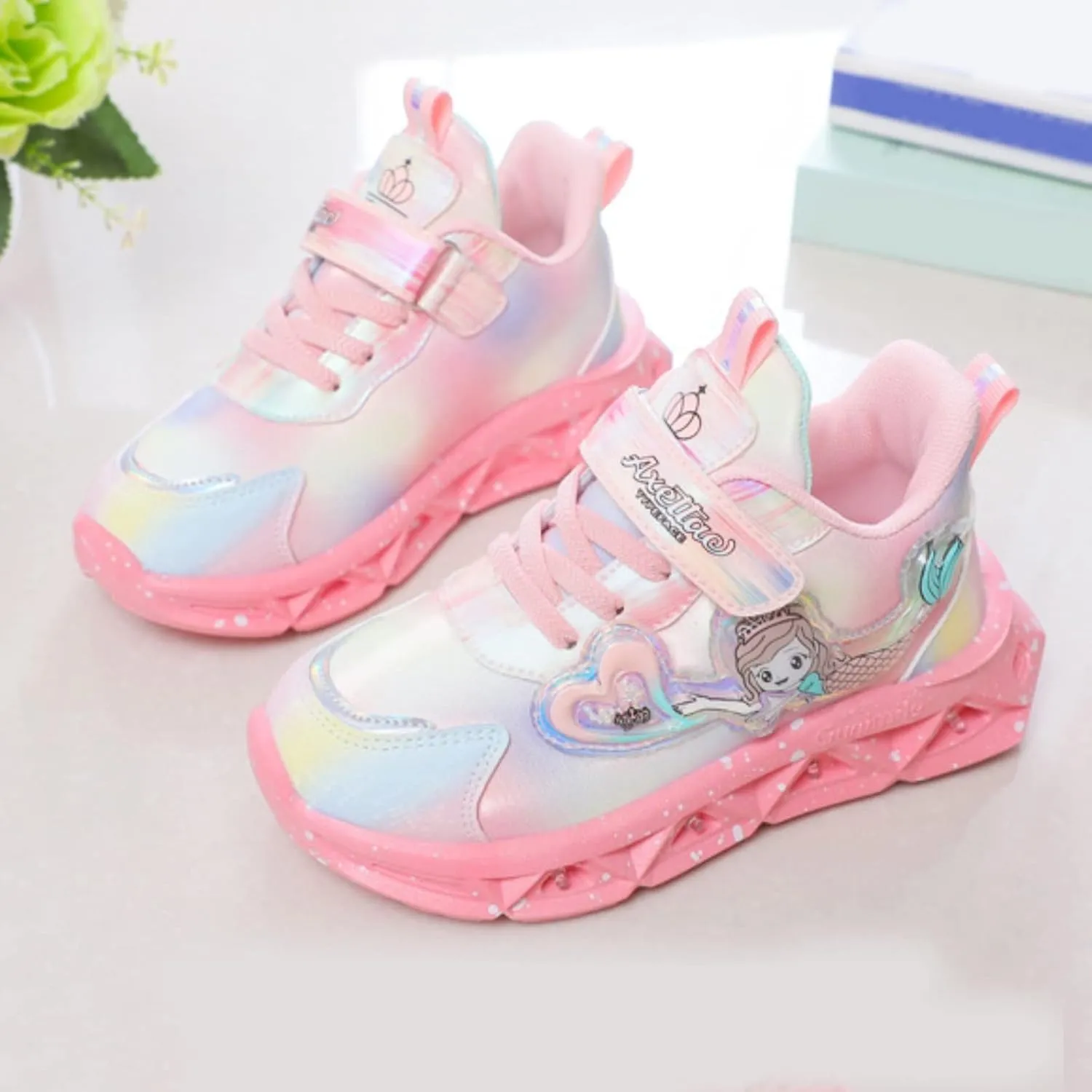 Girls?? Princess Shoes Slip On Light-Up Sneakers Mermai?? Shoes Breathable Mesh Sneakers Lightweight Running Shoes