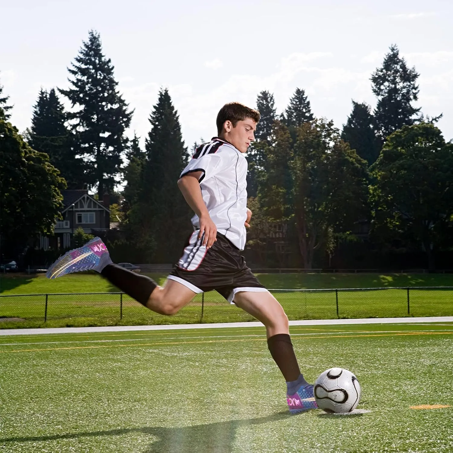 Men's Soccer Shoes Boys Professional High-Top Football Shoes Youth Outdoor Indoor Turf Soccer Cleats
