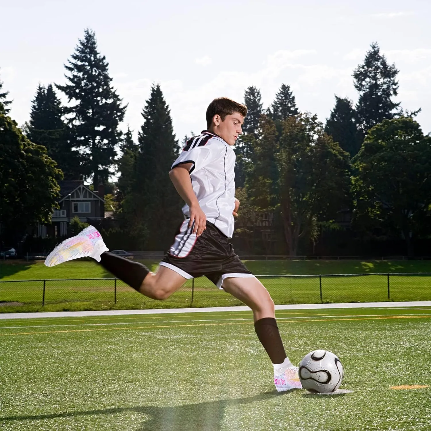 Men's Soccer Shoes Boys Professional High-Top Football Shoes Youth Outdoor Indoor Turf Soccer Cleats