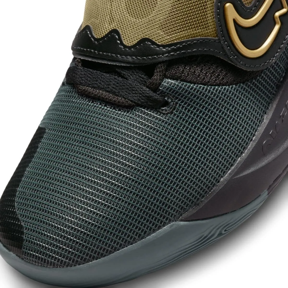 Nike Men's Basketball Shoe