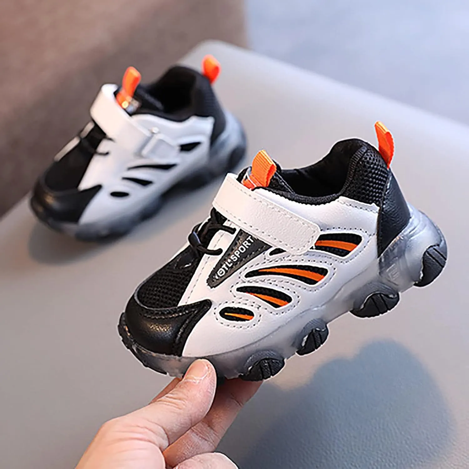 Toddler Boys Girls Sneakers LED Light Breathable Running Sneakers for 1-6T Little Kids Baby Light Up Sport Crib Shoes